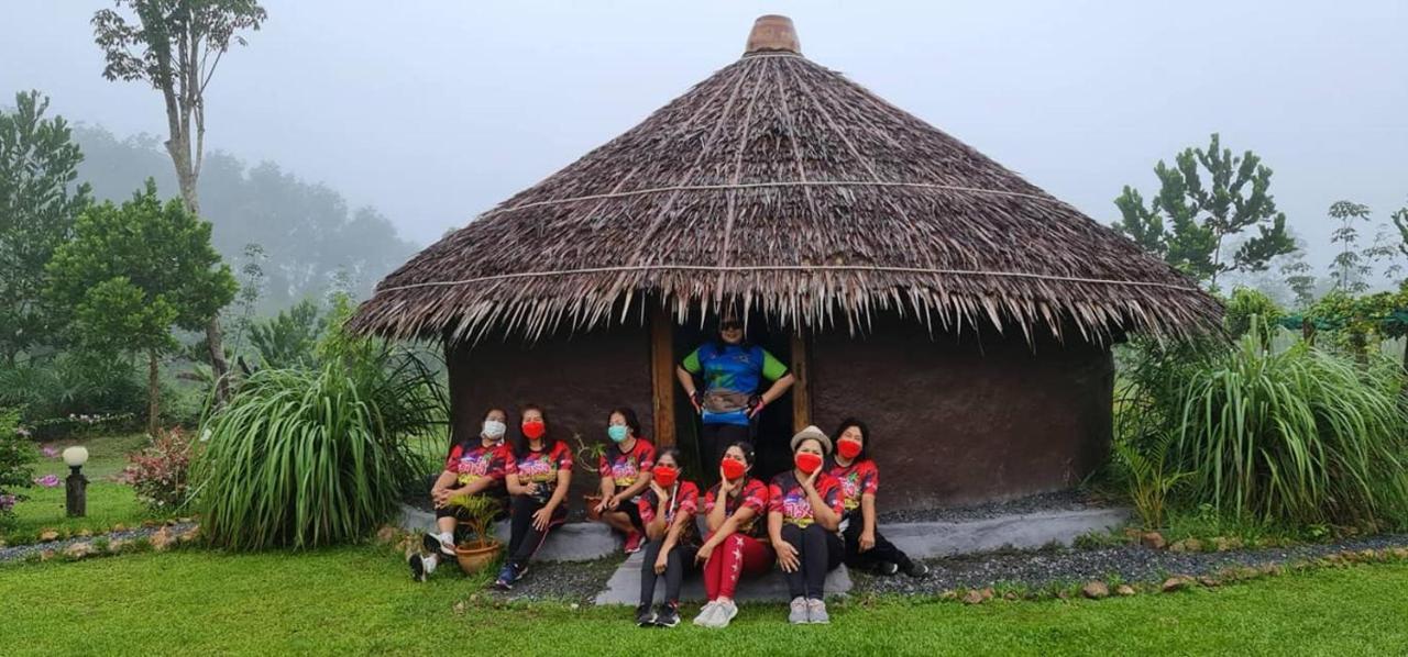 Baan Farang Homestay Phra Saeng Ban Nam Dam Esterno foto